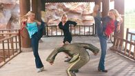 Dead or Alive – L-R: Helena Douglas (Sarah Carter), Christie Allen (Holly Valance), Tina Armstrong (Jaime Pressly)
