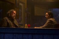 Pig – Rob Feld (Nicolas Cage, l.); Amir (Alex Wolff, r.)