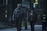 Ghost in the Shell – Batou (Pilou Asbæk, l.); Major (Scarlett Johansson, r.)
