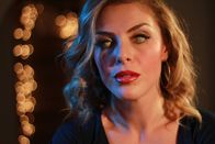 The Editor – Bella (Samantha Hill)