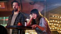 Colossal – Colossal Sie können nicht glauben, was sie sehen: Jason Sudeikis als Oscar, Anne Hathaway als Gloria Copyright: SRF/Universum Film