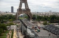 Olympische Spiele Paris 2024 – Tribüne am Fuße des Eifelturms.