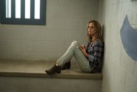 The Rookie – Isabel Bradford (Mircea Monroe) lässt sich nicht von einem Drogenentzug überzeugen.