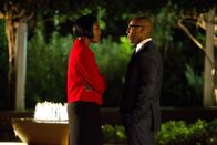 The Mentalist – Während das Team in einem neuen Fall ermittelt, stehen Dennis (Rockmond Dunbar, r.) und Lena Abbott (Christine Adams, l.) vor einer schweren Entscheidung ...
