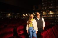 Ringlstetter Retro – Von links: Caro Matzko und Hannes Ringlstetter.