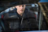 Limitless – Steht vor einer schwierigen Frage: Wie weit will er gehen, um den Senator zu schützen? Brian (Jake McDorman) ...