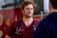 Chicago Med – Nick Gehlfuss als Dr. Will Halstead.