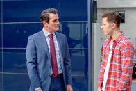 Modern Family – Ty Burrell (Phil Dunphy), Nolan Gould (Luke Dunphy).