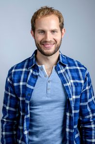 Sturm der Liebe – ARD PROGRAMMDIREKTION STURM DER LIEBE, montags bis freitags um 15.10 Uhr im Ersten. Neu im Haupcast der 17. Staffel "Sturm der Liebe": Arne Löber übernimmt ab Folge 3491 (voraussichtlicher Sendetermin: 16. November 2020) die Rolle des Florian Vogt.