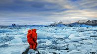 Project Impossible – Mehrere Schichten aus Kunststoff, Lufteinschlüssen und mikro-aluminierter Folie sollen den Arctic 25 wasserfest und kälteresistent machen.