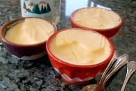 Zu Tisch ... – Kalte Freude mit der "grünen Fee": Das Absinth-Eissoufflé hat schon Mitterrand verführt.