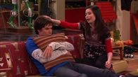 iCarly – L-R: Spencer Shay (Jerry Trainor), Carly Shay (Miranda Cosgrove)