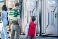 The Kids Are Alright – (v.li.): Caleb Foote (Eddie), Santino Barnard (Pat).