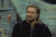 Dragonheart – Nach dem der König zu einem Despoten geworden ist, zieht Bowen (Dennis Quaid) als Drachentöter durch die Lande stets auf der Suche nach dem, der dem Prinzen einst sein halbes Herz spendete, ist er doch fest davon überzeugt, das Organ habe den Prinzen vergiftet.