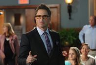 The Grinder - immer im Recht – Den Grinder auf dem Bildschirm sterben lassen. Wird sich Dean (Rob Lowe) darauf einlassen?