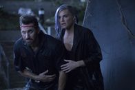 Future Man – Wolf (Derek Wilson, l.); Tiger (Eliza Coupe, r.)