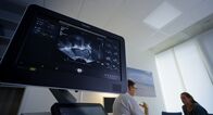 Die Ernährungs-Docs – NDR Fernsehen DIE ERNÄHRUNGS-DOCS, "Iss Dich gesund!" Uhr. Erfährt Sahra M. endlich eine Ursache für ihre starken Bauchschmerzen? Doc Andresen hat sie zum Ultraschall bei einem Endometriose-Spezialisten geschickt.