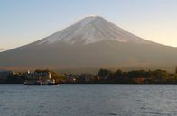 Leben mit Vulkanen – Der Fuji erhebt sich auf der japanischen Hauptinsel Honshu, rund 100 Kilometer südwestlich von Tokio.