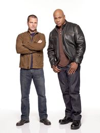 Navy CIS: L.A. – (5. Staffel) - Ermitteln Undercover im sonnigen Kalifornien um die nationale Sicherheit zu wahren: Special Agent G. Callen (Chris O'Donnell, l.) und Special Agent Sam Hanna (LL Cool J, r.) ...