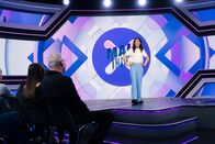 Maithink X - Die Show – Anhand verschiedener Beispiele aus Politik und Gesellschaft präsentiert "MAITHINK X" die wissenschaftliche Perspektive auf Fehler und macht Mut zum Scheitern.