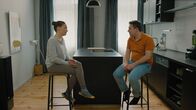 Was ich eigentlich sagen wollte – L-R: Kathrin (Kathrin Osterode), Jakob (Jakob Schreier)