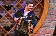 Schlager-Spaß – Heute begrüßt Andy Borg in seiner gemütlichen Weinstube wieder viele musikalische Gäste. U.a. mit Florian Fesl.