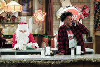 Superior Donuts – Franco (Jermaine Fowler, r.)