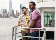 God Friended Me – (v.li.) Suraj Sharma (Rakesh), Brandon Micheal Hall (Miles Finer). Foto: ORF/PRO7/Warner/CBS/David Giesbrecht. Veröffentlichung honorarfrei nur für redaktionelle Berichterstattung in Sendungszusammenhang und mit Copyrightangabe. Kontakt: foto@orf.at