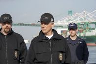 Navy CIS – Timothy McGee (Sean Murray, l.); Leroy JEthro Gibbs (Mark Harmon, r.)