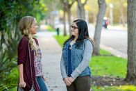 Modern Family – Haley (Sarah Hyland, l.), Alex (Ariel Winter)