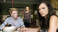 Die Mitte der Welt – Sabine Timoteo, Louis Hofmann, and Ada Philine Stappenbeck in Die Mitte der Welt (2016) / Foto: