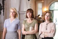 Pan Am – L-R: Laura Cameron (Margot Robbie), Colette Valois (Karine Vanasse), Kate Cameron (Kelli Garner).