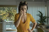 Die Rückkehr – Yasmine (Charlie Chan Dagelet) hat Angst aufzufliegen: Der Einbruch bei Bobonne ist schiefgelaufen.