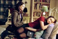 Gilmore Girls – (v.li.) Lauren Graham (Lorelai Gilmore), Alexis Bledel (Lorelai 'Rory' Leigh Gilmore).