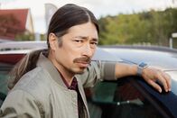Detective No. 24 – Mats (Kristofer Kamiyasu) hat den Verdacht, dass eigentlich Ibraahin hinter den erfolgreichen Ermittlungen von Tilda steckt.