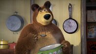 Mascha und der Bär – Der Bär liebt Hafergrütze zum Frühstück.