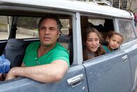 Infinitely Polar Bear – (v.l.n.r.) Mark Ruffalo als Cameron Stuart, Imogene Wolodarsky als Amelia Stuart, Ashley Aufderheide als Faith Stuart