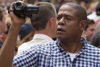 8 Blickwinkel – Howard Lewis (Forest Whitaker)