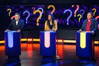 SRF Retro Quiz – L-R: Stephan Klapproth, Fabienne Louves und Beat Schlatter im SRF Retro Quiz