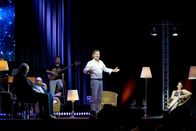 Kabarett unter Sternen – Vorne, v.li.: Günther Lainer, Gerald Fleischhacker, Gery Seidl, Lydia Prenner-Kasper.