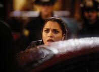 Chicago Fire – Sorgenvoll: Monica Raymund als Gabriela Dawson