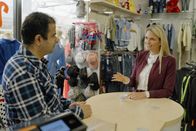Am Puls – Sarah Tacke und Haithem Lafi in seinem Laden