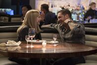 Venom – Noch verstehen sich Anne (Michelle Williams) und Eddie (Tom Hardy) ganz prächtig.
