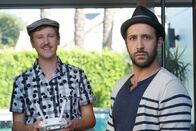 You're the Worst – Max (Johnny Pemberton, l.); Edgar (Desmin Borges, r.)