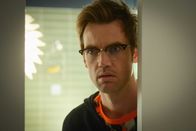 Extant – Erkennt Charlie (Tyler Hilton), wie weit entwickelt und wie menschlich Lucy bereits ist?