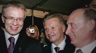 Red Army – Wjatscheslaw Alexandrowitsch Fetissow (l.) mit Wiktor Tichonow und Wladimir Putin (r.)