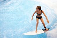 Princess of Science – Marie und ihre Zwillingsschwester Laura wollen wissen, warum man beim Surfen eigentlich nicht untergeht.