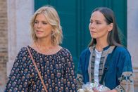 Signora Volpe – Der Beginn der Trüffelsaison ist in Panicale ein großes Ereignis - auch für Sylvia (Emilia Fox, l.) und ihre Schwester Isabel (Tara Fitzgerald, r.)