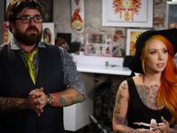 Tattoo-Desaster – Picture shows: Tim Panburn and Megan Massacre discuss her cover-up.