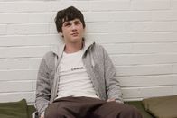 Gamer – Der verwöhnte Teenager Simon Silverton (Logan Lerman) übernimmt in dem brutalen Onlinespiel "Slayers" die Kontrolle über den zum Tode verurteilten Häftling Kable ...
